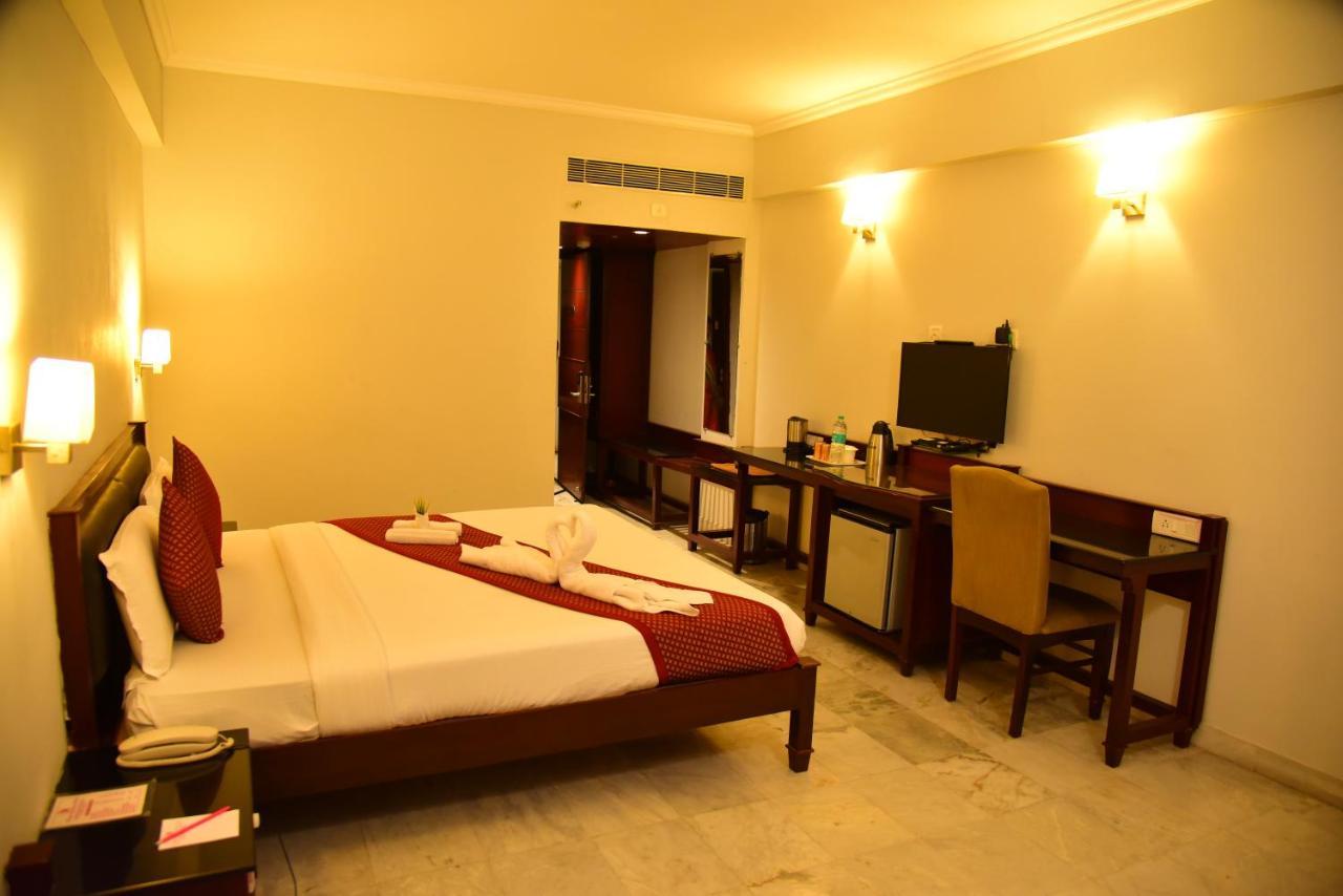 The Bhimas Residency Hotels Tirupati Ngoại thất bức ảnh